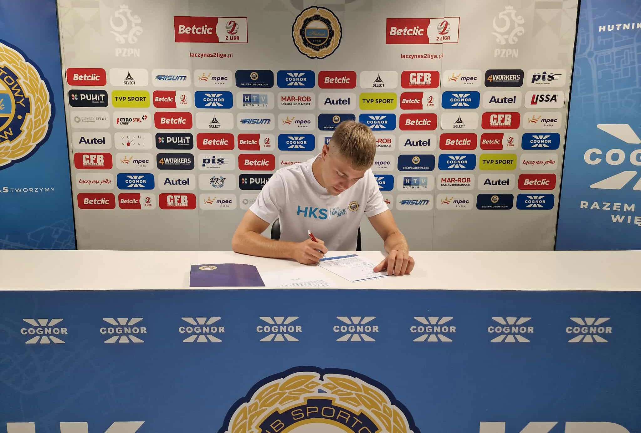 Maksymilian Gandziarowski nowym zawodnikiem Hutnika!